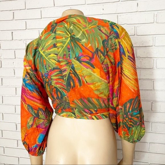 Farm Rio Women’s Red Urban Jungle V Neck Top - Size Small - Picture 9 of 13